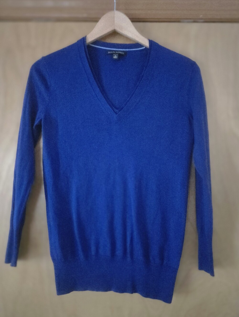 Banana Republic Women's Royal Blue V-Neck Sweater Size S Petite